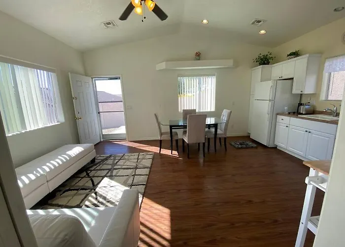 Jacuzzi Pool & Casita Wifi Ac Tvs Rv Boat Parking * Lake Havasu City