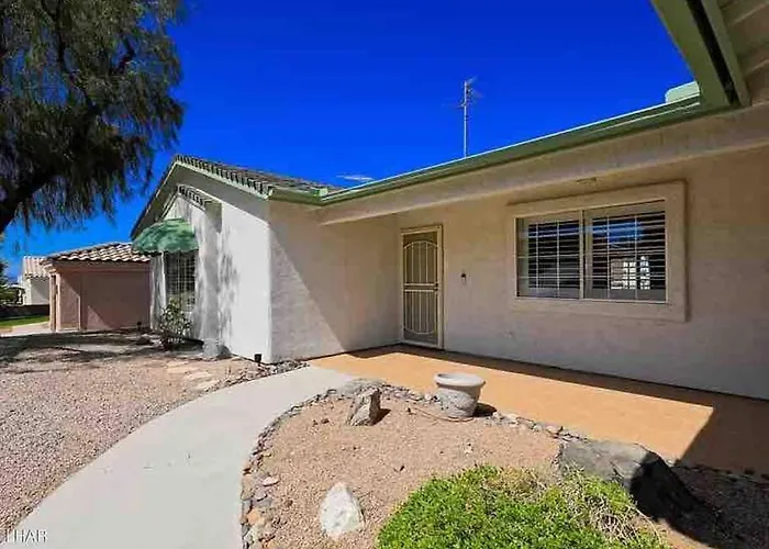 Jacuzzi Pool & Casita Wifi Ac Tvs Rv Boat Parking Holiday home *