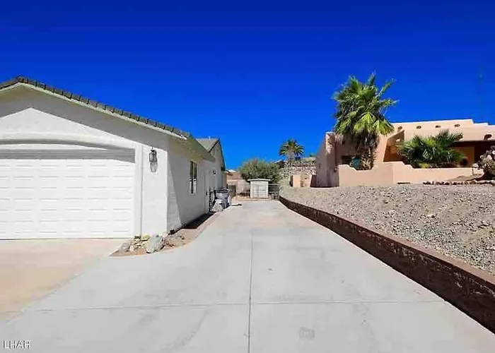 Holiday home Jacuzzi Pool & Casita Wifi Ac Tvs Rv Boat Parking Lake Havasu City