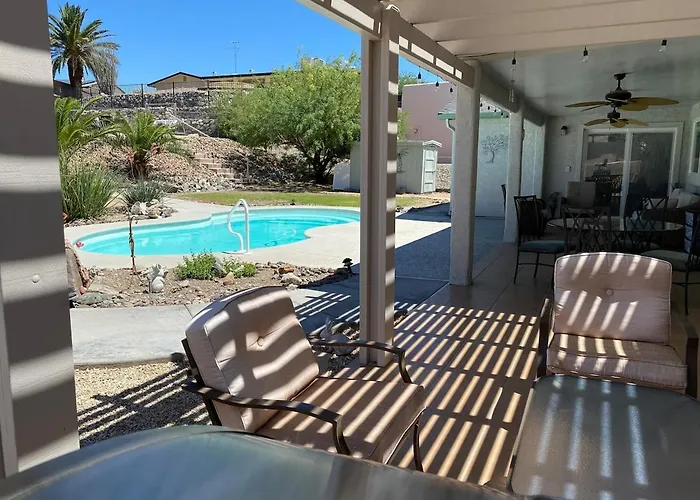 Jacuzzi Pool & Casita Wifi Ac Tvs Rv Boat Parking Holiday home *